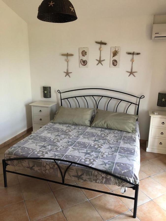 B&B Il Mirto Bianco San Giovanni Suèrgiu Buitenkant foto